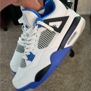 Jordan 4 blue